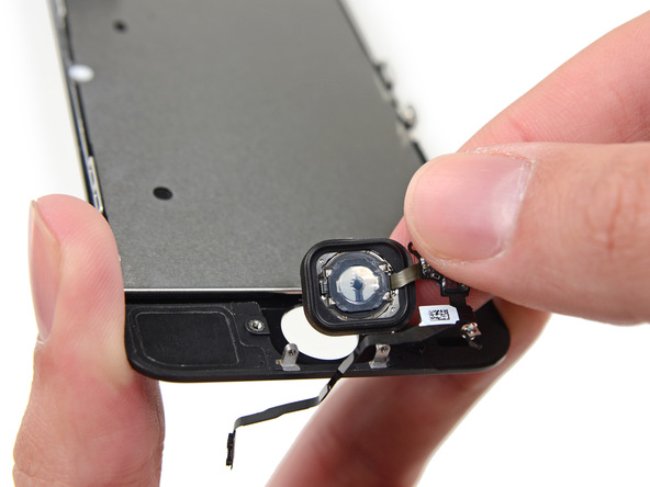 دکمه هوم آیفون 5S تعمیری را از روی درب جلوی گوشی جدا نمایید.