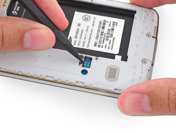کانکتور دکمه هوم Galaxy S5 تعمیری را باز کنید.