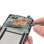 می‌توانید تعویض برد Nexus 5 (نکسوس 5) را انجام دهید. به منظور بستن گوشی باید مراحلی که شرح دادیم را به ترتیب از انتها به ابتدا مرور کرده و در صورت نیاز به شکل بر عکس انجام دهید. فراموش نکنید که همواره می‌توانید برای انجام تعمیرات موبایل مورد نظرتان از طریق سایت موبایل کمک سفارش آنلاین تعمیر ثبت کرده و گوشی خود را با کمترین هزینه و بدون دردسر تعمیر نمایید.