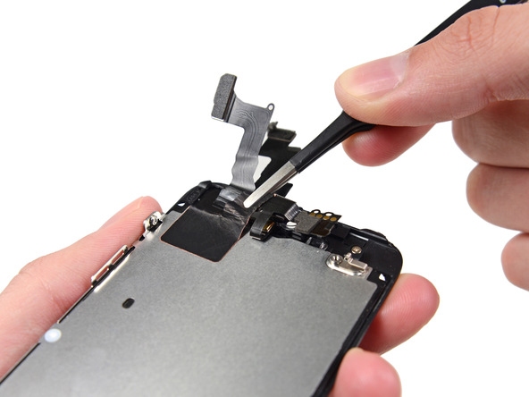 تعمیر دوربین آیفون SE اپل با کمترین هزینه در موبایل کمک