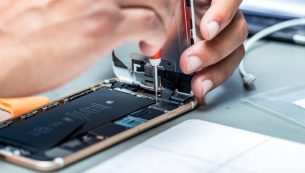 تعمیر فوری گوشی موبایل در مرکز موبایل کمک همراه با ضمانت