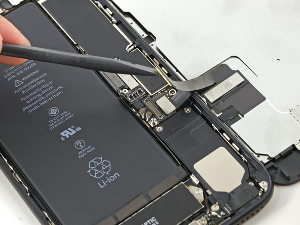 تعویض باتری iphone 7 plus اپل