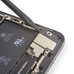 جداسازی کامل محفظه اسپیکر iPhone XS
