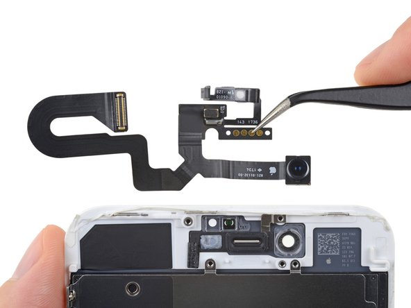 تعویض دوربین‌های آیفون 8 پلاس اپل