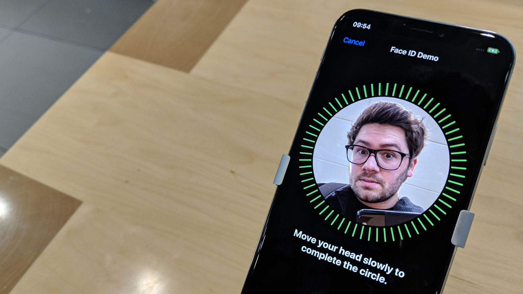 رفع مشکل فیس آیدی آیفون X | تعمیر ایراد تشخیص چهره در iPhone