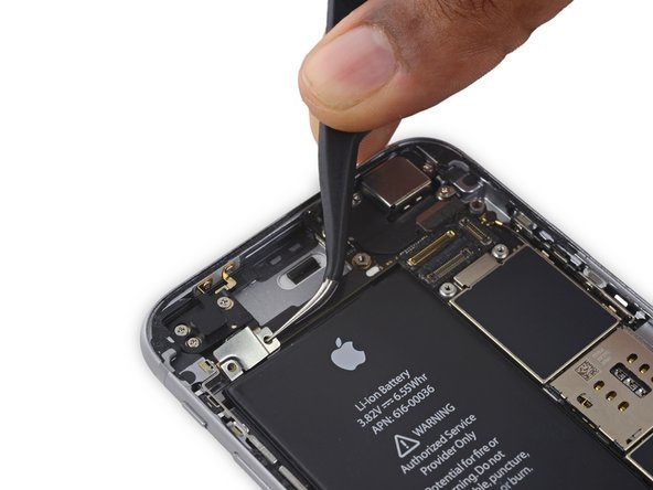 تعمیر مشکل کم شدن صدای موبایل iPhone | گارانتی رسمی اپل